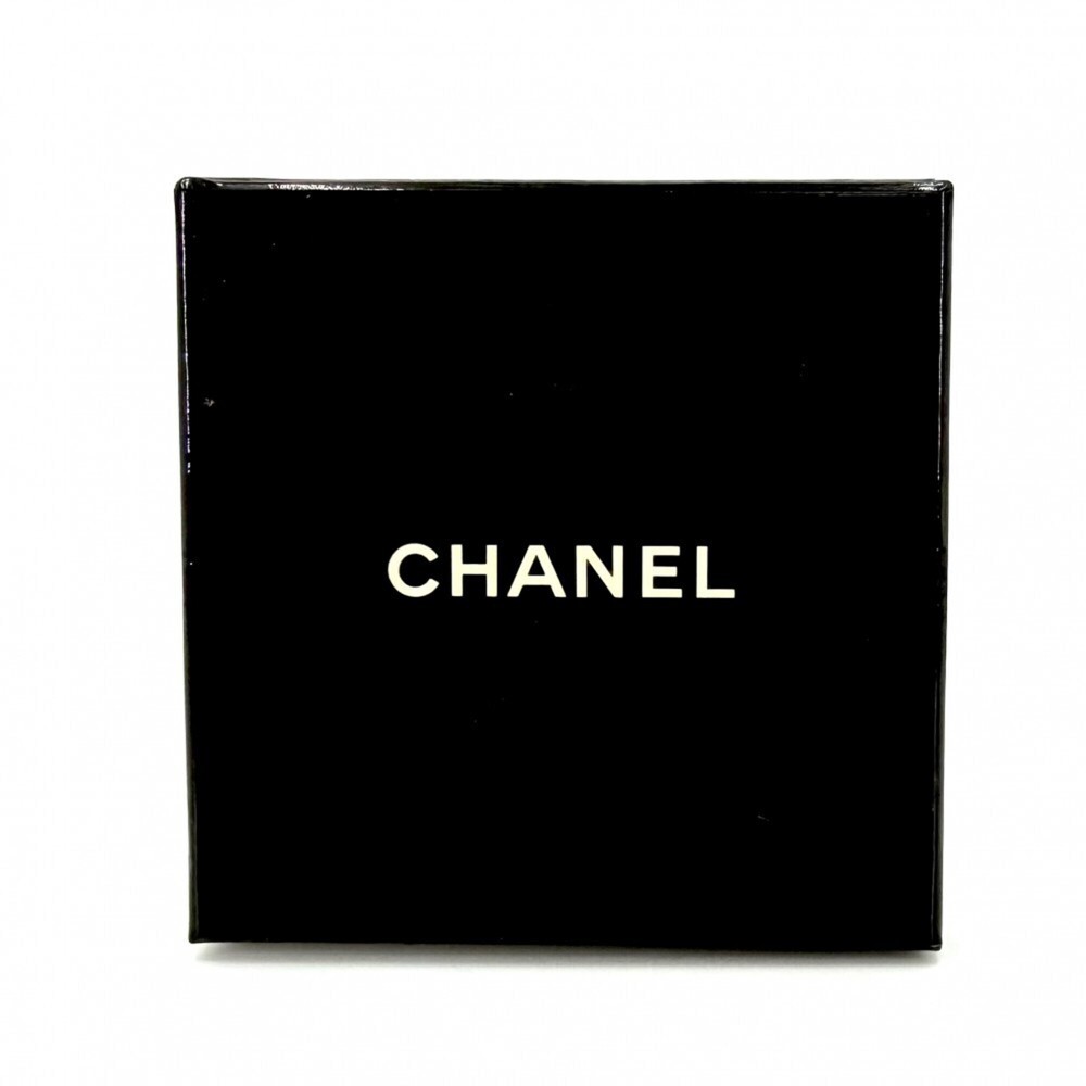 CHANEL Vintage Gold Logo Earrings - Picture 6 of 6